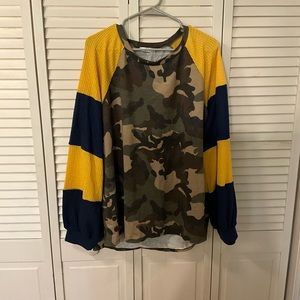 SOLD Women’s Long Sleeve Shirt Plus Size